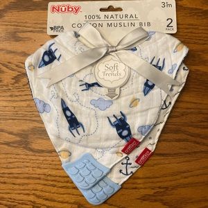 NWT Nuby Bib Set